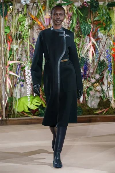 Look 1